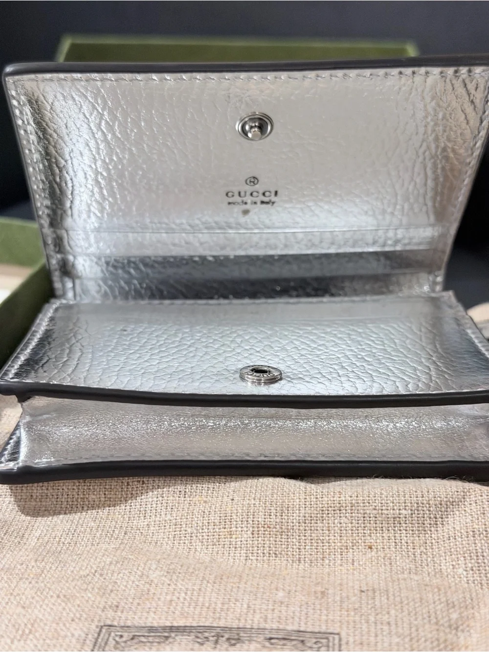 Gucci compact metallic